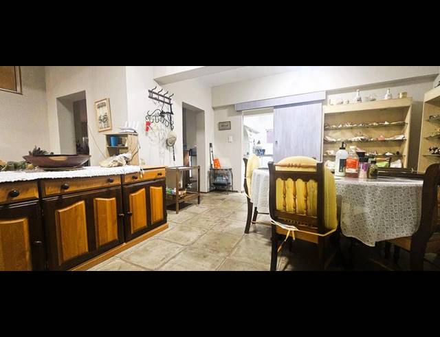 7 BEDROOM HOUSE FOR SALE IN MIDDEDORP